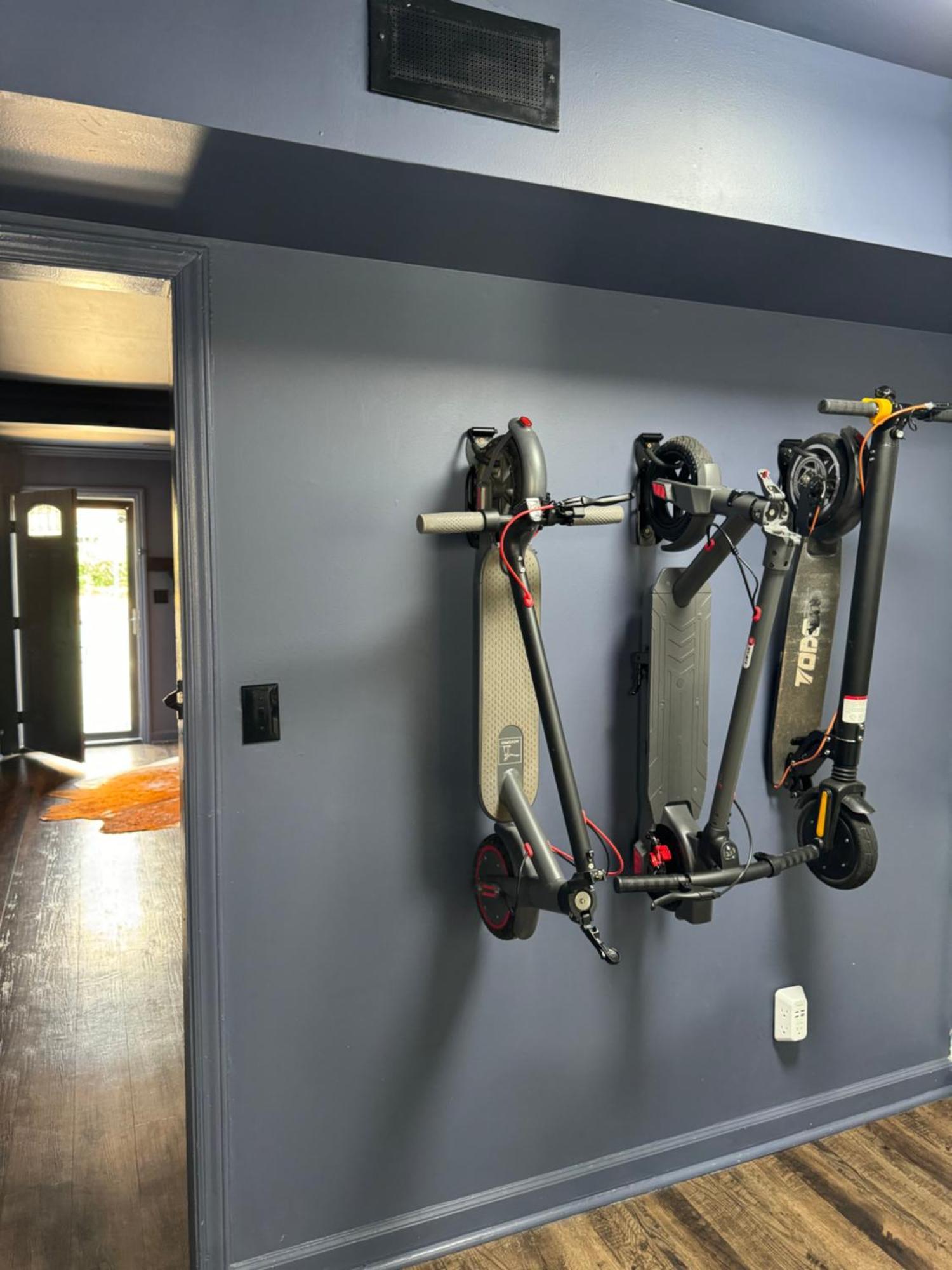 Js Place 4 Scooters Included Charlotte Luaran gambar